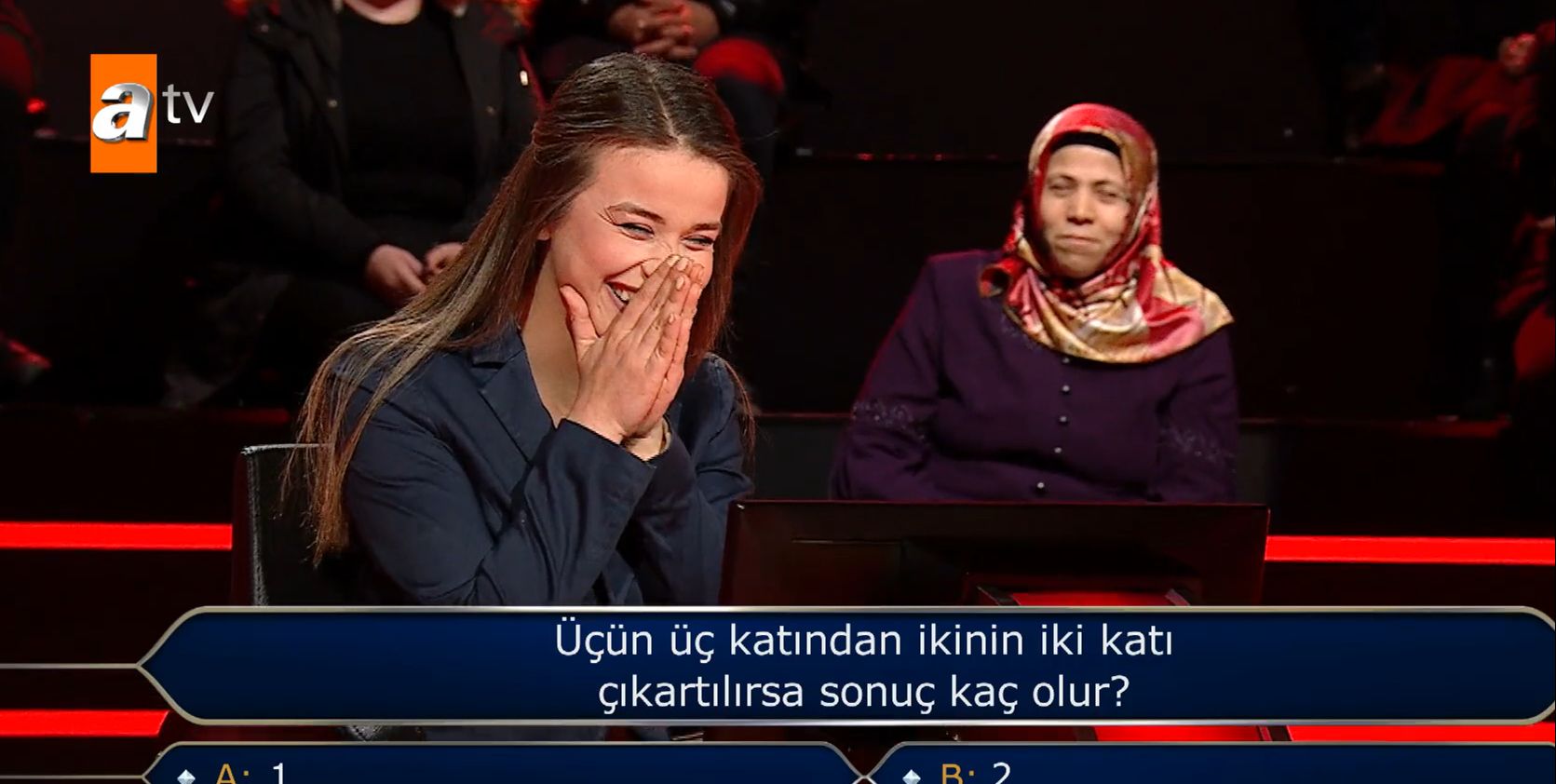 Oyuncu Elif Karagöz, Milyoner'de ilkokul sorusunu bilemedi - 3. Resim