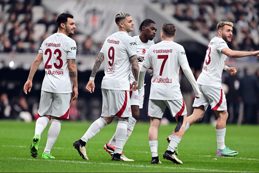 Rıdvan Dilmen, Kerem Demirbay ve Davinson Sanchez'e hayran kaldı: 40 bin taraftarı susturdular Rıdvan Dilmen, Kerem Demirbay ve Davinson Sanchez'e hayran kaldı: 40 bin taraftarı susturdular - 1. Resim