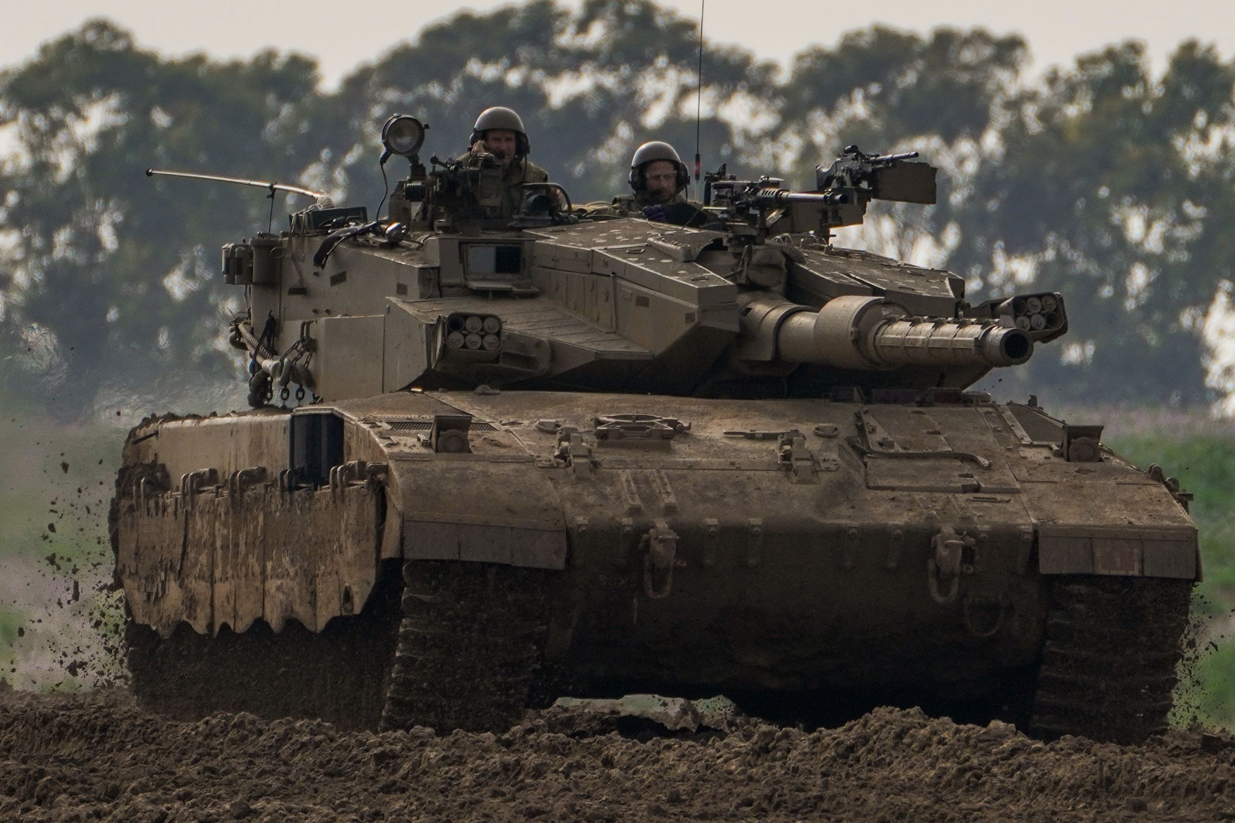 6 dakikada 50 katliam! Bir evden 14 cenaze çıktı 6 dakikada 50 katliam! Bir evden 14 cenaze çıktı - 1. Resim