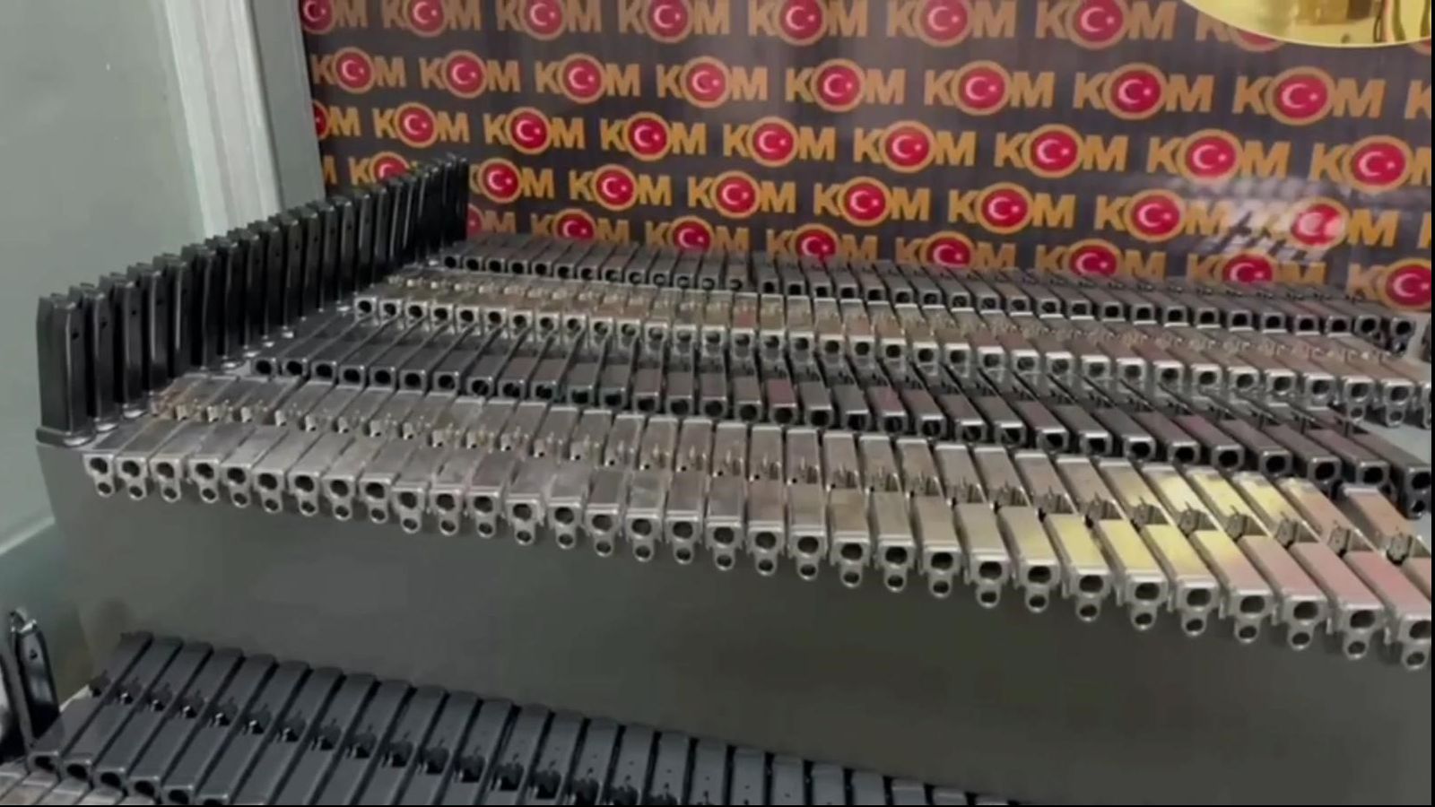 Batman'daki operasyonda ele ge&ccedil;irildi! Duvarı kıran polis buldu - 2. Resim