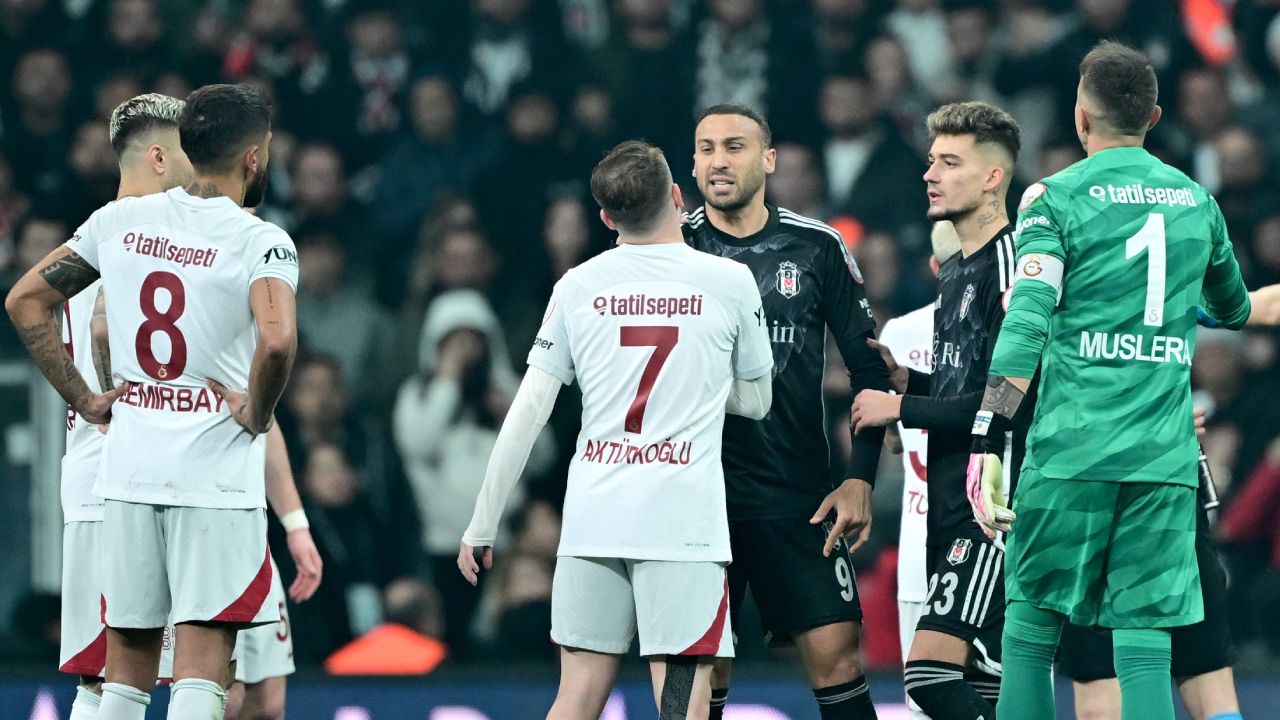 Beşiktaş'tan seçim ve istifa çağrısı! Derbi sonrası Galatasaray'a Sparta Prag üzerinden mesaj verildi - 1. Resim
