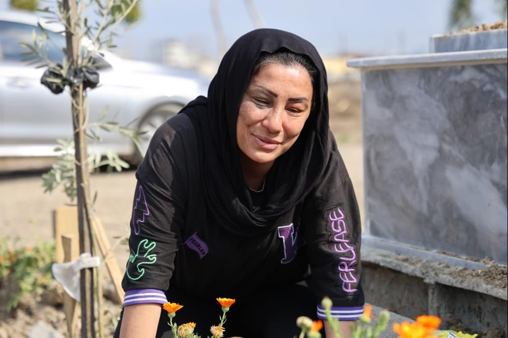 Bu acının tarifi yok! Kızının mezarı başında haykırdı: İki kere gömdük - 2. Resim