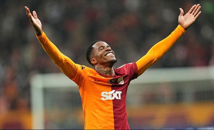 Dursun Özbek'in Ali Koç'a attığı en büyük transfer çalımıydı! Zaha 3 ay sonra Galatasaray'dan ayrılıyor - 1. Resim