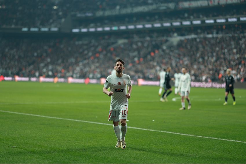 Fernando Santos, Rashica'yı oyundan alınca kıyameti kopardı: Sen bazı şeyleri göremiyorsun hocam Fernando Santos, Rashica'yı oyundan alınca kıyameti kopardı: Sen bazı şeyleri göremiyorsun hocam - 3. Resim