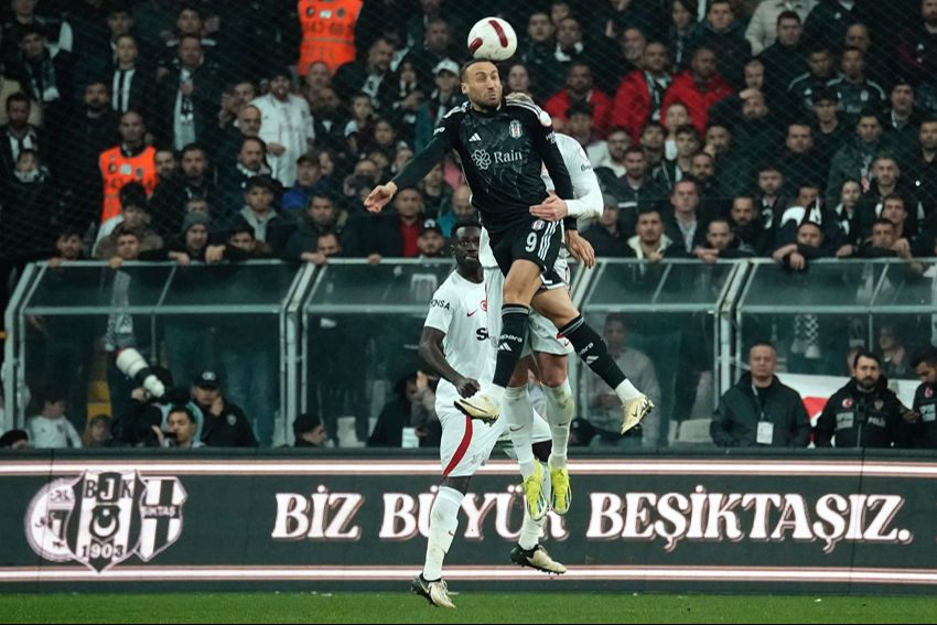 Fernando Santos, Rashica'yı oyundan alınca kıyameti kopardı: Sen bazı şeyleri göremiyorsun hocam Fernando Santos, Rashica'yı oyundan alınca kıyameti kopardı: Sen bazı şeyleri göremiyorsun hocam - 2. Resim