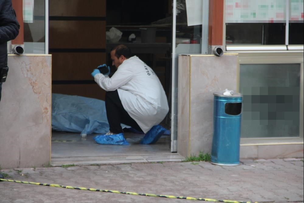 Fırında kanlı çatışma! Anne ve çocuk kurşunların arasında kaldı - 1. Resim