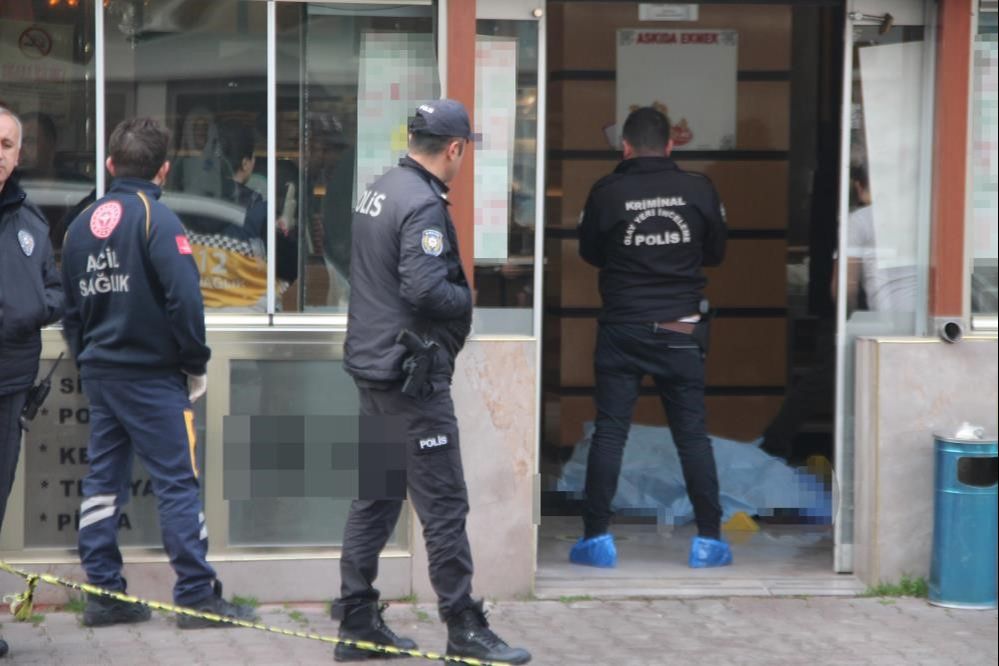 Fırında kanlı çatışma! Anne ve çocuk kurşunların arasında kaldı - 2. Resim