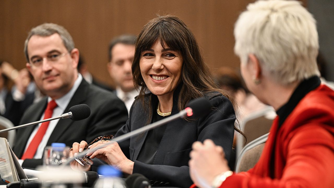 Hepsiburada Yönetim Kurulu Başkanı Hanzade Doğan, ADF'de konuştu - 1. Resim