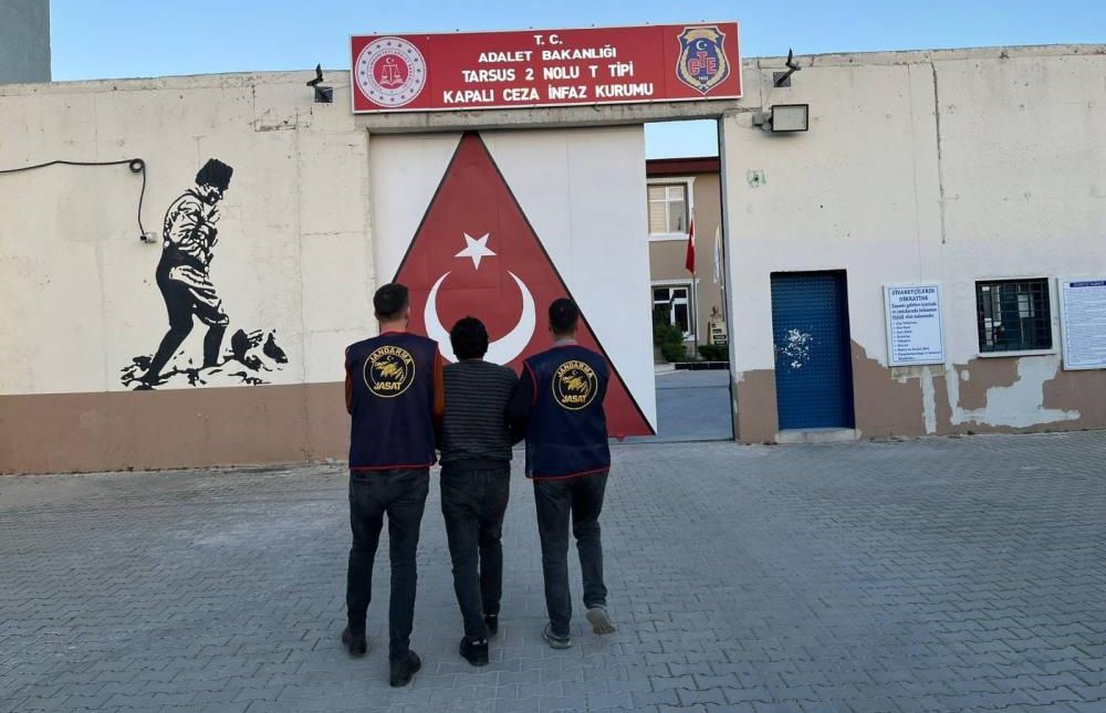 Her yerde aranıyordu, çadırdan çıktı! Çobanlık yaparak gizlenmiş... Her yerde aranıyordu, çadırdan çıktı! - 1. Resim