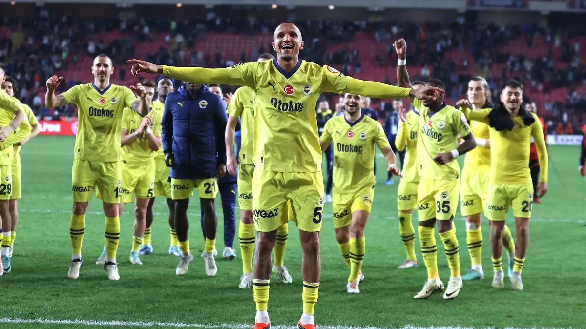 Hiç kimse Sarı Kanarya’yı onun kadar iyi uçuramadı! Kartal farkı - 1. Resim