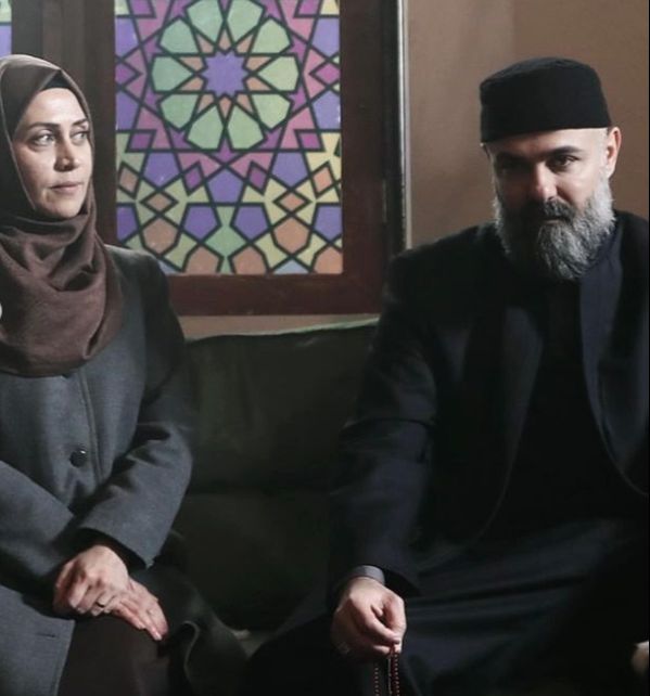 Kızıl Goncalar Hasna karakterini Selen Öztürk canlandırıyor Kızıl Goncalar Hasna karakterini Selen Öztürk canlandırıyor - 1. Resim