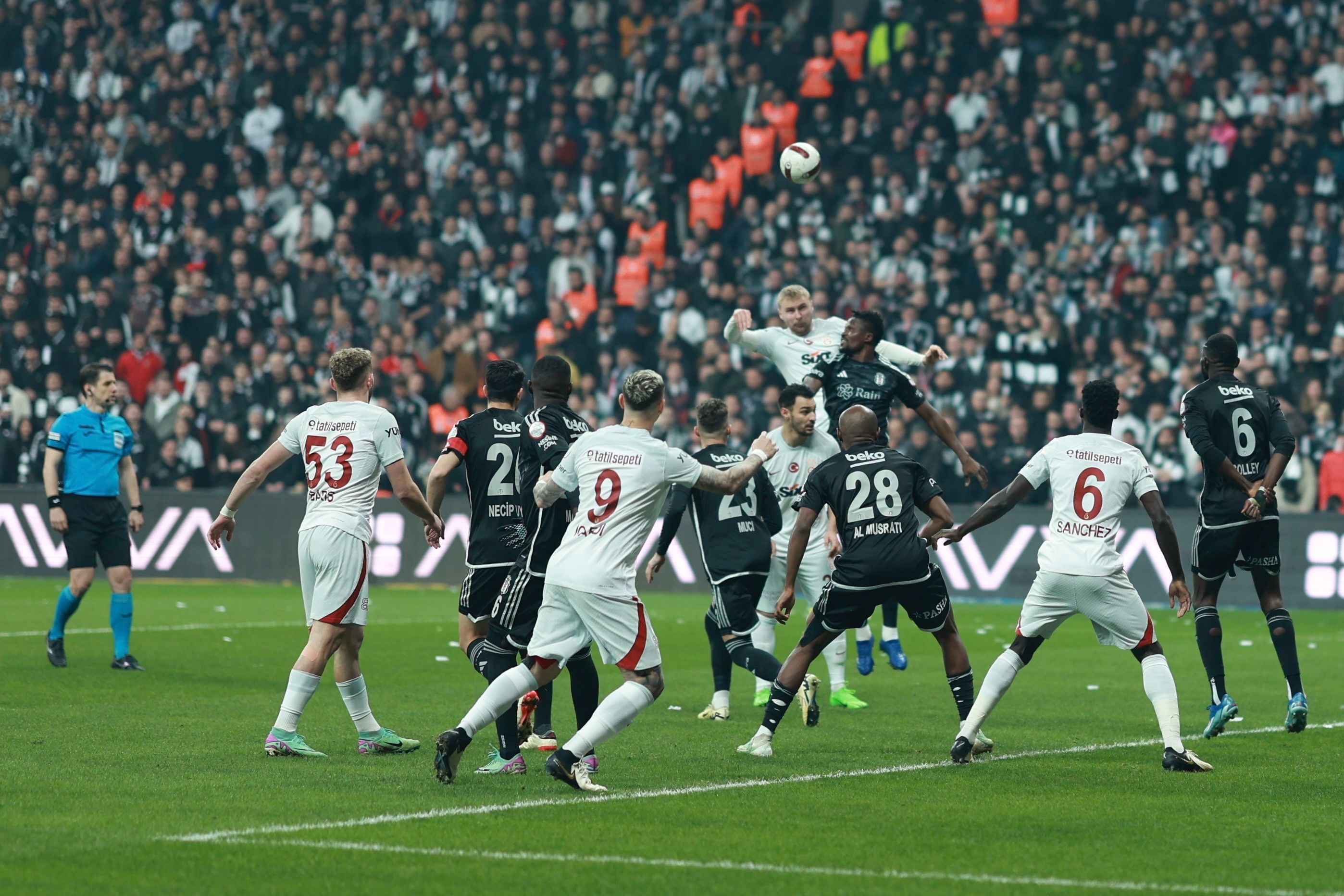 Ligin Kralı aslan! Cimbom dev maçta Beşiktaş’ı devirdi, koltuğu geri aldı - 1. Resim