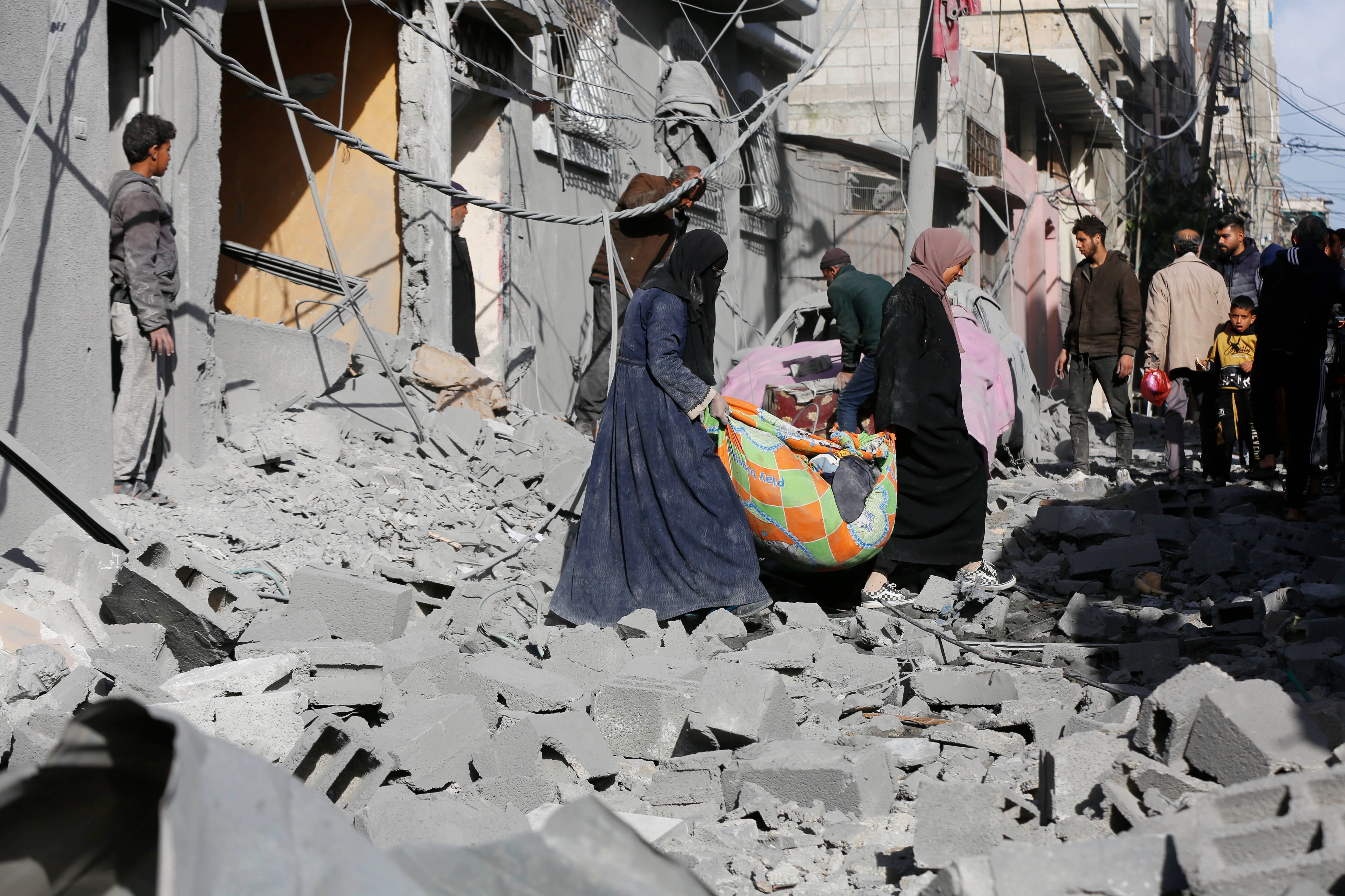 Terör devleti İsrail'in son vahşeti: Gazzelilerin yedikleri hayvan yemi yavaş yavaş öldürüyor Terör devleti İsrail'in son vahşeti: Gazzelilerin yedikleri hayvan yemi yavaş yavaş öldürüyor - 1. Resim