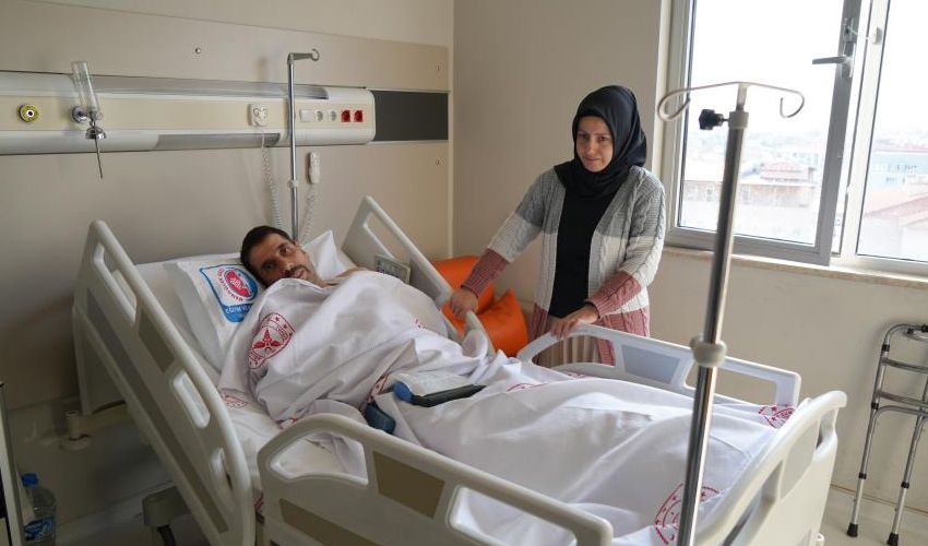 Çatıdan düşen adam yıllar sonra derdine derman buldu Çatıdan düşen adam yıllar sonra derdine derman buldu - 1. Resim