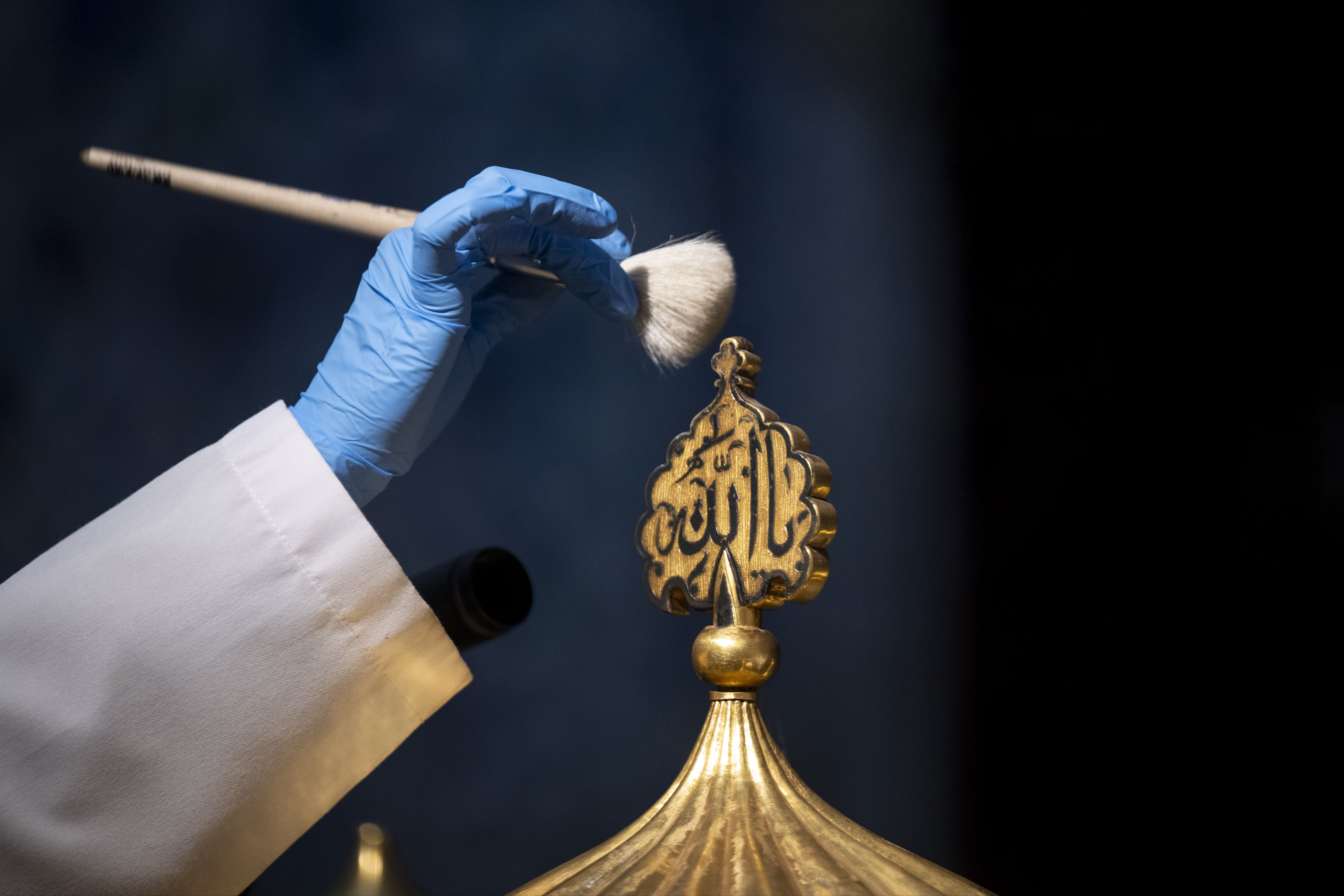 Mukaddes Emanetler Dairesi titizlikle temizlendi! Topkapı Sarayı Ramazan'da yeni sergi düzeniyle ziyaretçilere açık - 6. Resim