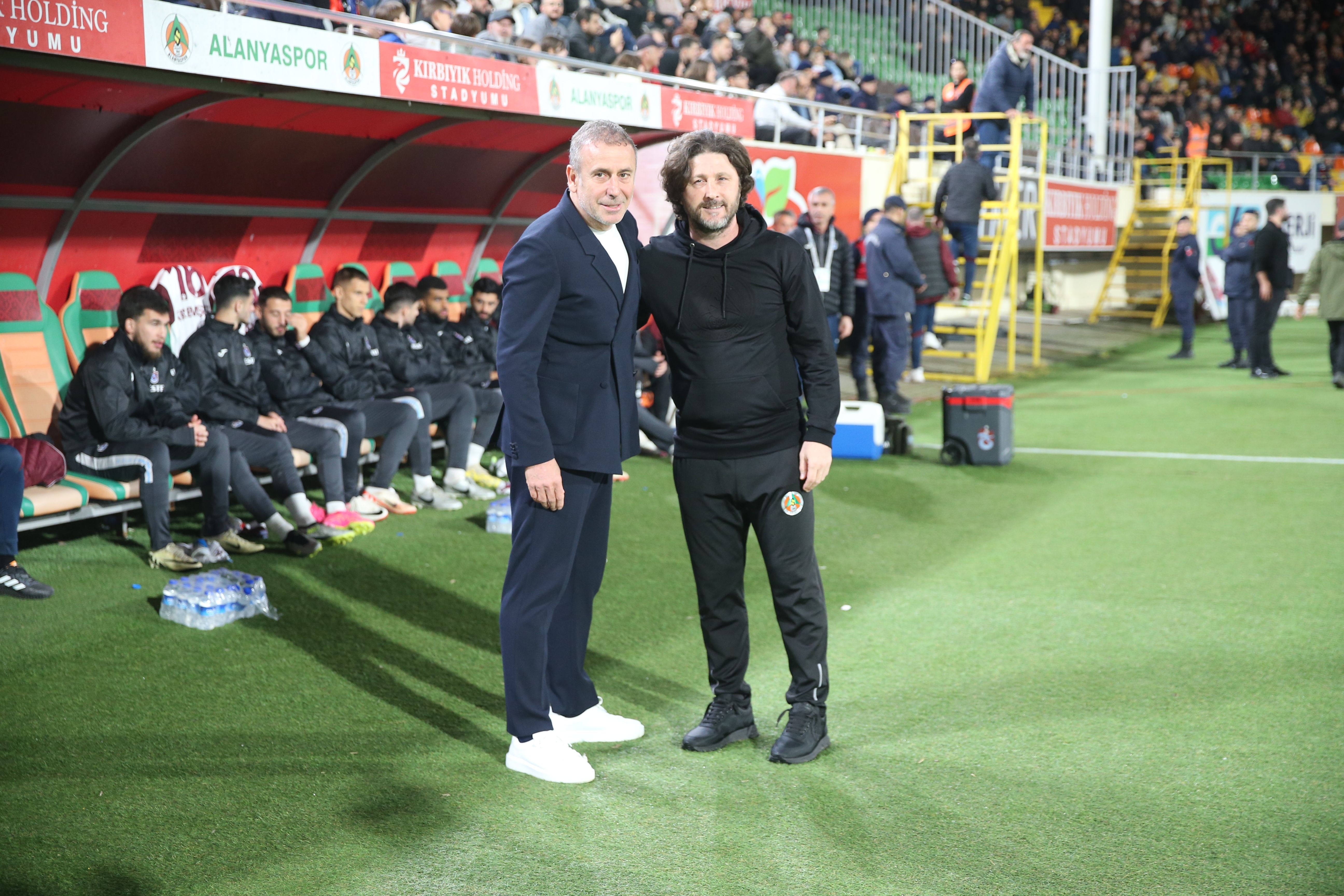 Ne ettin uşağum! Trabzonspor, Fatih Tekke’nin Alanyaspor’undan fark yedi - 4. Resim