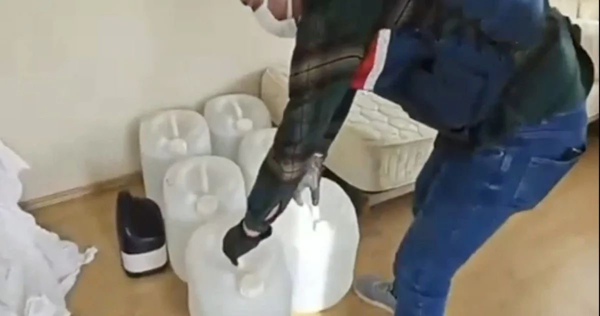 Zehir tacirlerine dev operasyon! Bir ton uyuşturucu ele geçirildi, çok sayıda gözaltı var Zehir tacirlerine dev operasyon! Bir ton uyuşturucu ele geçirildi, çok sayıda gözaltı var - 2. Resim