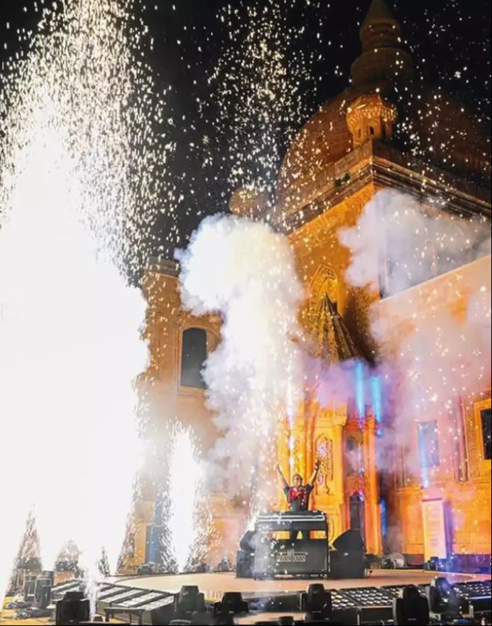 Dünya mirası İshak Paşa Sarayı'nı diskoya çevirdi! Bakanlık harekete geçti Dünya mirası İshak Paşa Sarayı'nı diskoya çevirdi! Bakanlık harekete geçti - 4. Resim