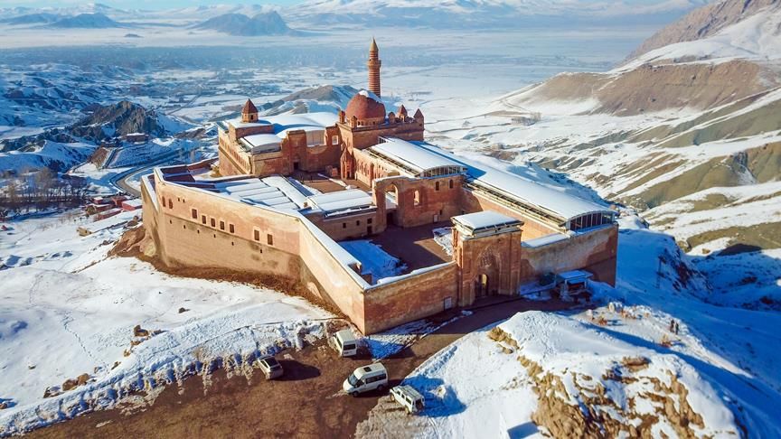 Dünya mirası İshak Paşa Sarayı'nı diskoya çevirdi! Bakanlık harekete geçti Dünya mirası İshak Paşa Sarayı'nı diskoya çevirdi! Bakanlık harekete geçti - 5. Resim