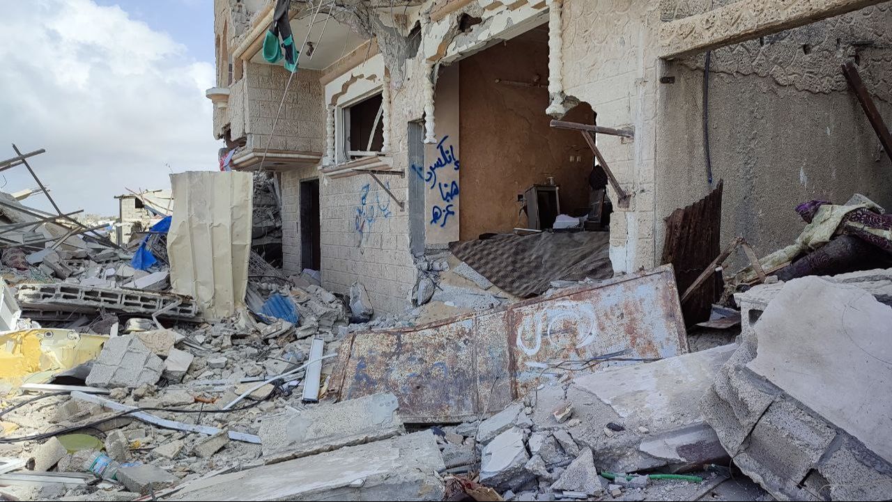 İsrail'in Gazze'de yol açtığı yıkım gözler önüne serildi! Harabe şehirler, yaşanmaz hale gelen evler.... - 2. Resim