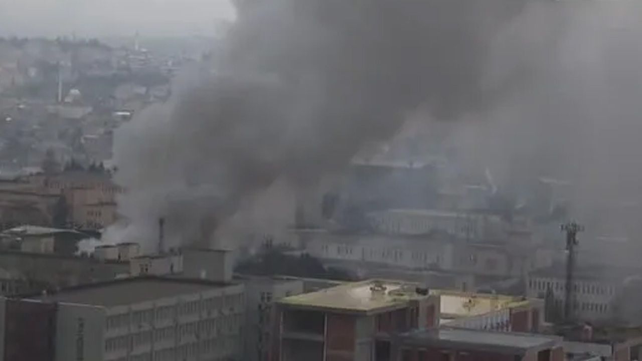 İstanbul Teknik Üniversitesi Ayazağa kampüsünde yangın çıktı İstanbul Teknik Üniversitesi Ayazağa kampüsünde yangın çıktı! - 1. Resim