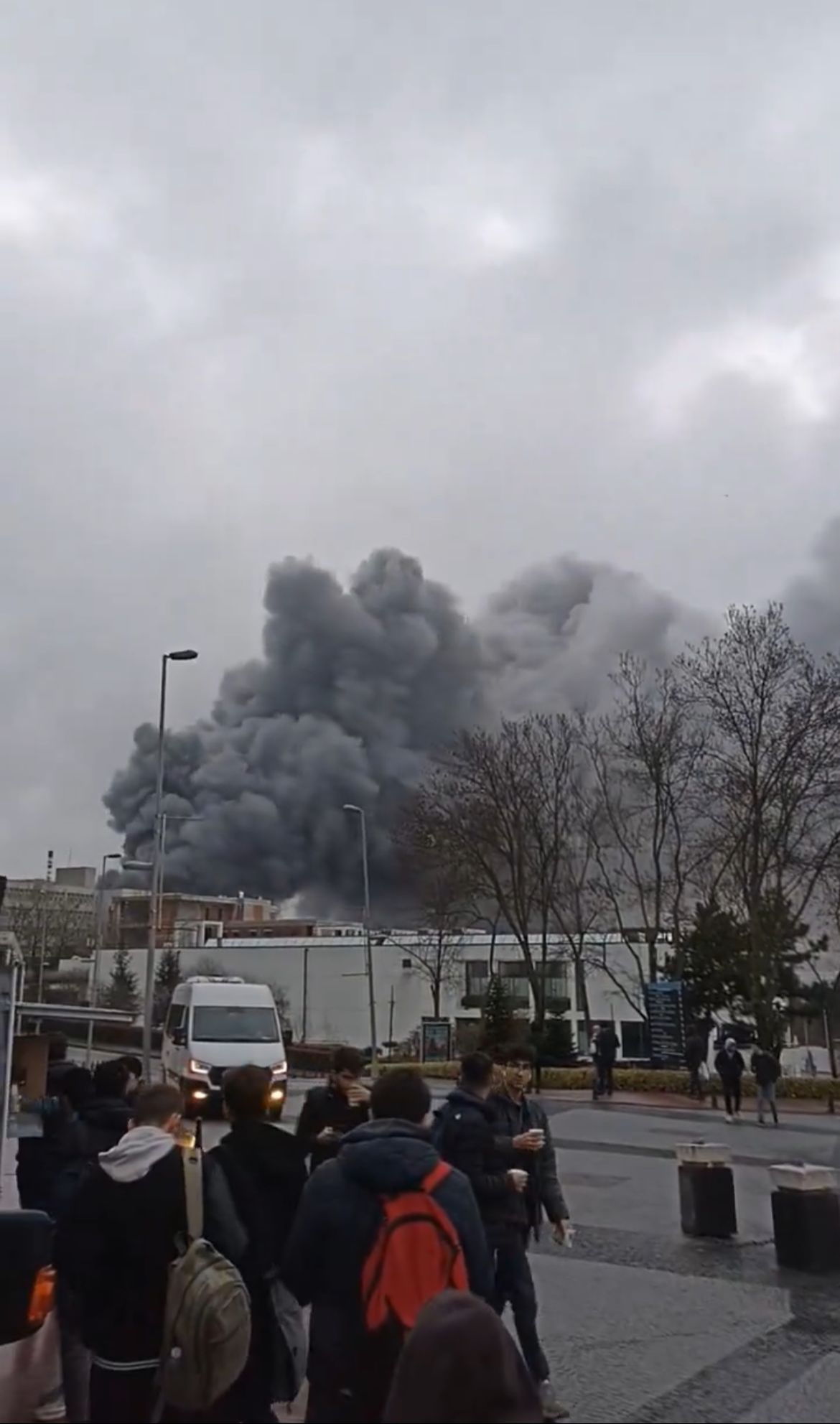 İTÜ Ayazağa kampüsünde yangın çıktı İTÜ Ayazağa kampüsünde yangın çıktı - 1. Resim