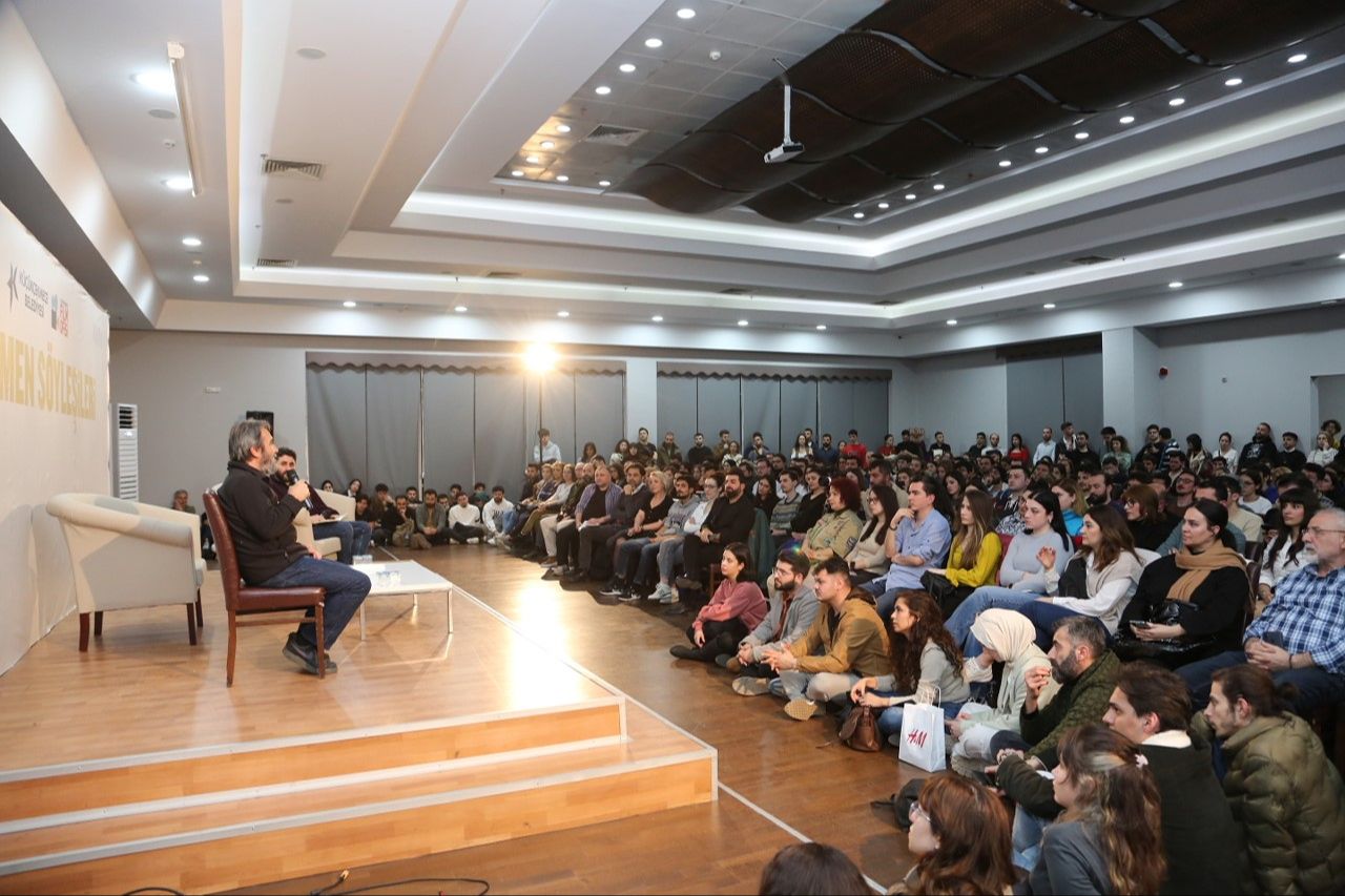 Merak edilenleri cevapladı! Zeki Demirkubuz: Kimse kendinde özgün olanı ortaya çıkarmıyor Merak edilenleri cevapladı! Zeki Demirkubuz: Kimse kendinde özgün olanı ortaya çıkarmıyor - 2. Resim