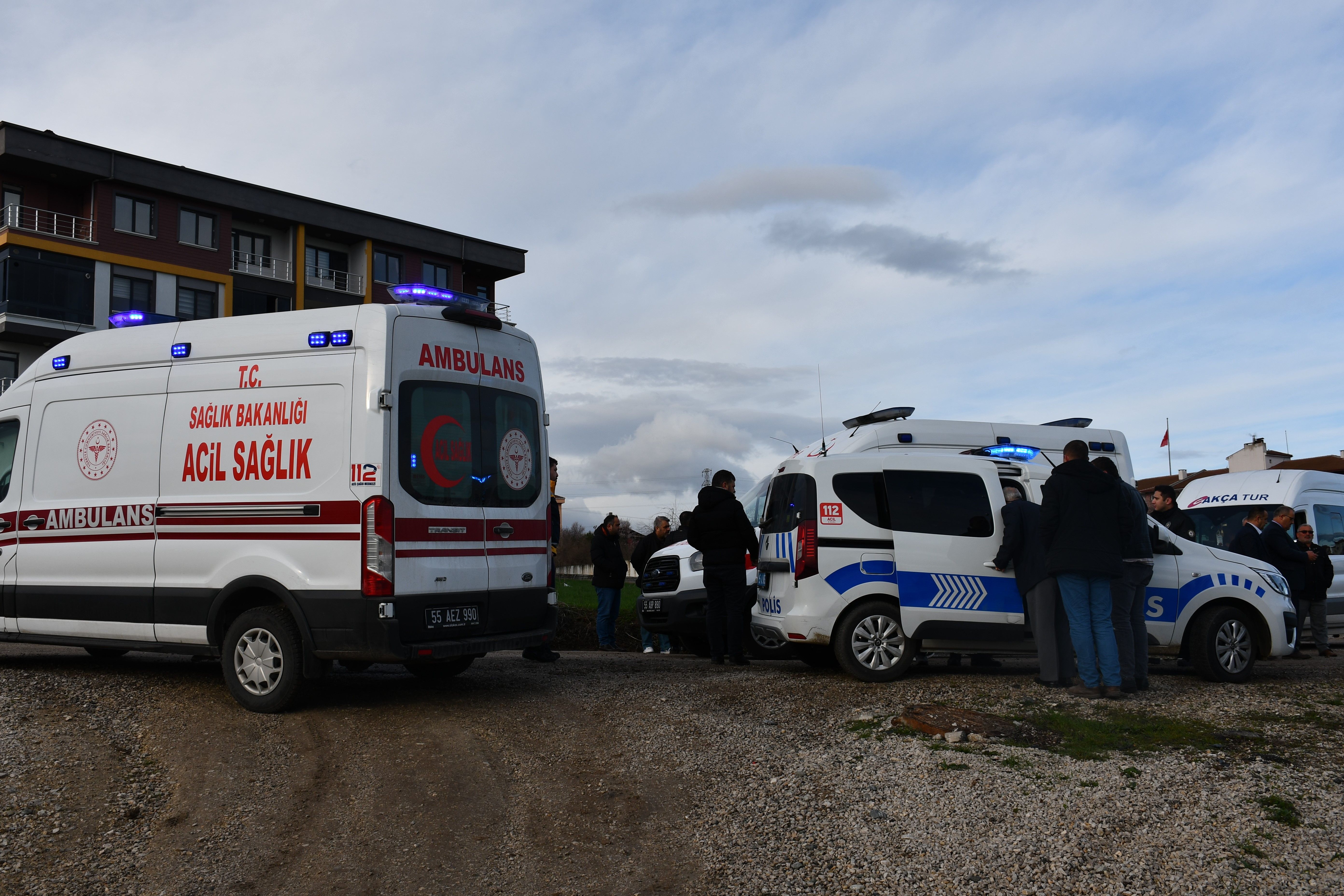 Öğrenci servisi devrildi: 19 yaralı Öğrenci servisi devrildi: 19 yaralı - 1. Resim