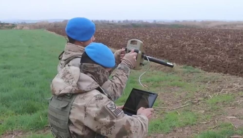 Şanlıurfa'da ter&ouml;r operasyonu, DEM Partililer g&ouml;zaltına alındı! - 3. Resim