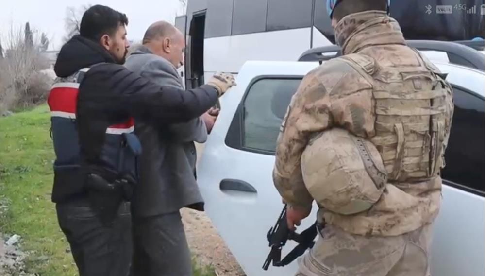 Şanlıurfa'da ter&ouml;r operasyonu, DEM Partililer g&ouml;zaltına alındı! - 1. Resim