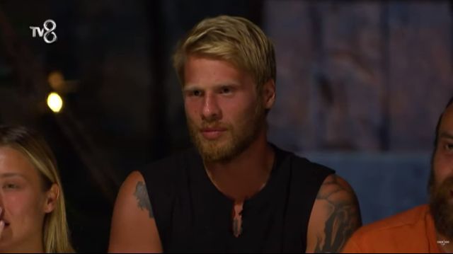 Yasemin Ilıcalı Yunus Emre'nin cezasının kaldırılması için babasına yalvardı! Acun Ilıcalı reddetti Yasemin Ilıcalı Yunus Emre'nin cezasının kaldırılması babasına için yalvardı! Acun Ilıcalı reddetti - 2. Resim