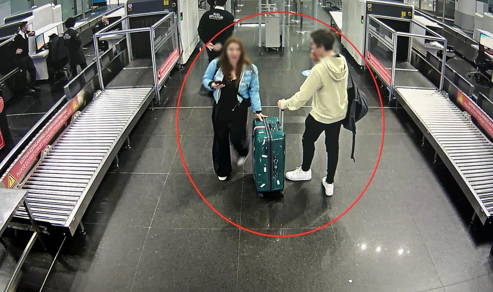 Yazar Eylem Tok ve ölümlü kazaya karışan oğlu hakkında yakalama kararı çıkarıldı Yazar Eylem Tok ve ölümlü kazaya karışan oğlu hakkında yakalama kararı çıkarıldı - 2. Resim