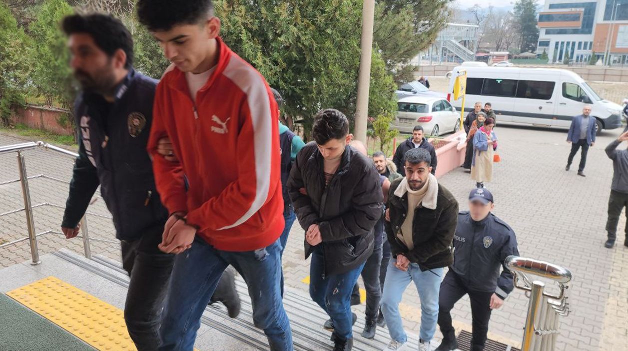 Böyle dolandırıcılık görülmedi! 'Yorum yap, para kazan' tuzağıyla 6 milyonluk vurgun Böyle dolandırıcılık görülmedi! 'Yorum yap, para kazan' tuzağıyla 6 milyonluk vurgun - 1. Resim