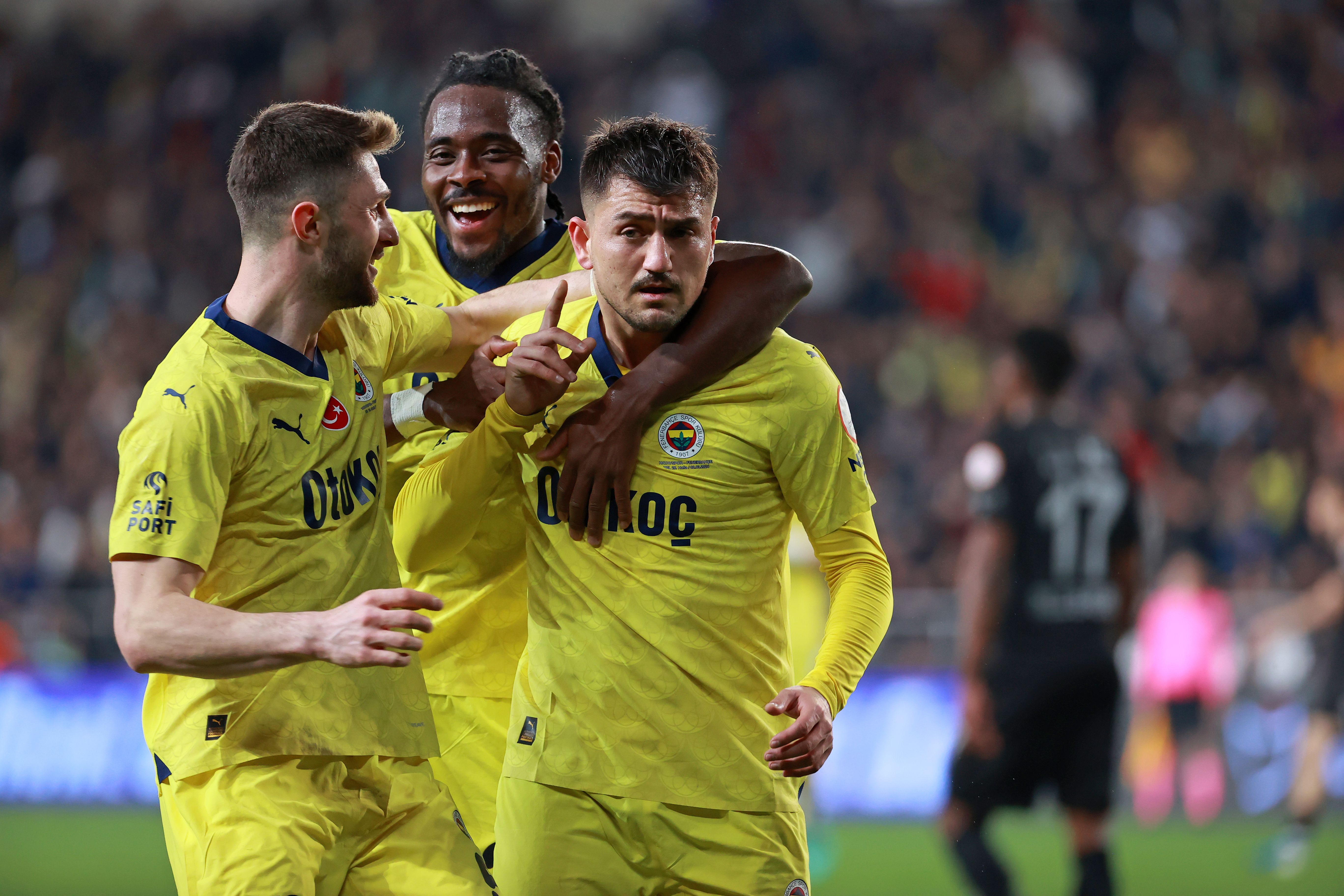 İsmail Hoca, hem Avrupa’da hem de ligde zirve hedefliyor: "Tüm kupaları istiyoruz" İsmail Hoca, hem Avrupa’da hem de ligde zirve hedefliyor: "Tüm kupaları istiyoruz" - 1. Resim