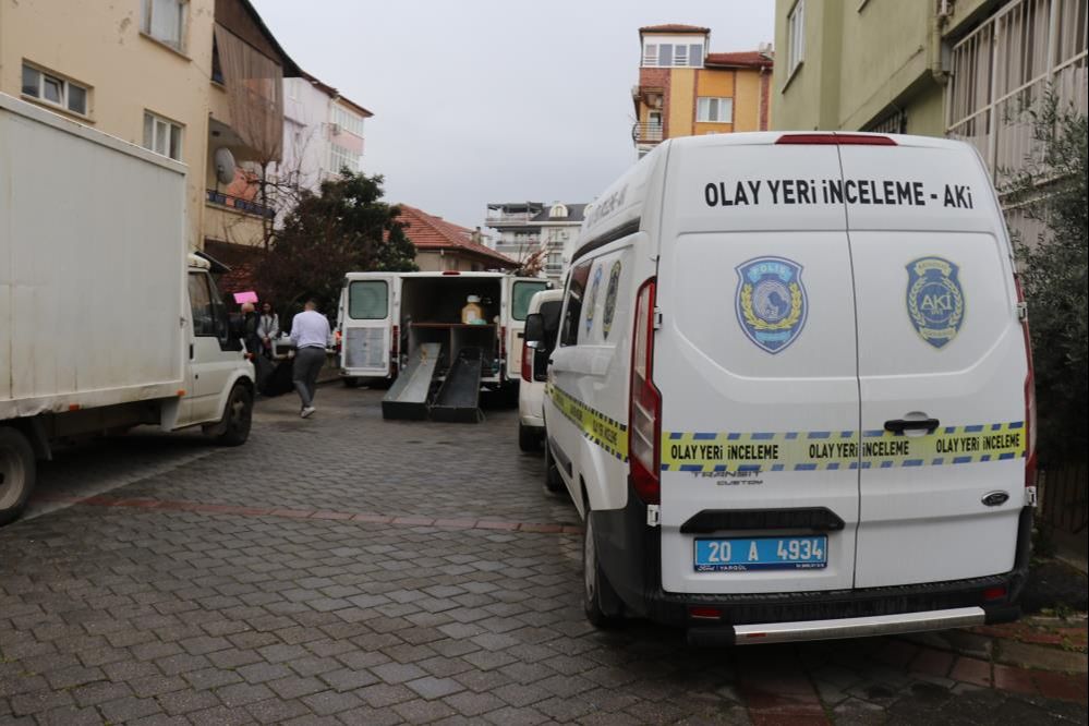 Bu acıya yürek dayanmaz! İşe gitmek için uyandı, anne ve kardeşinin cesedini buldu - 2. Resim