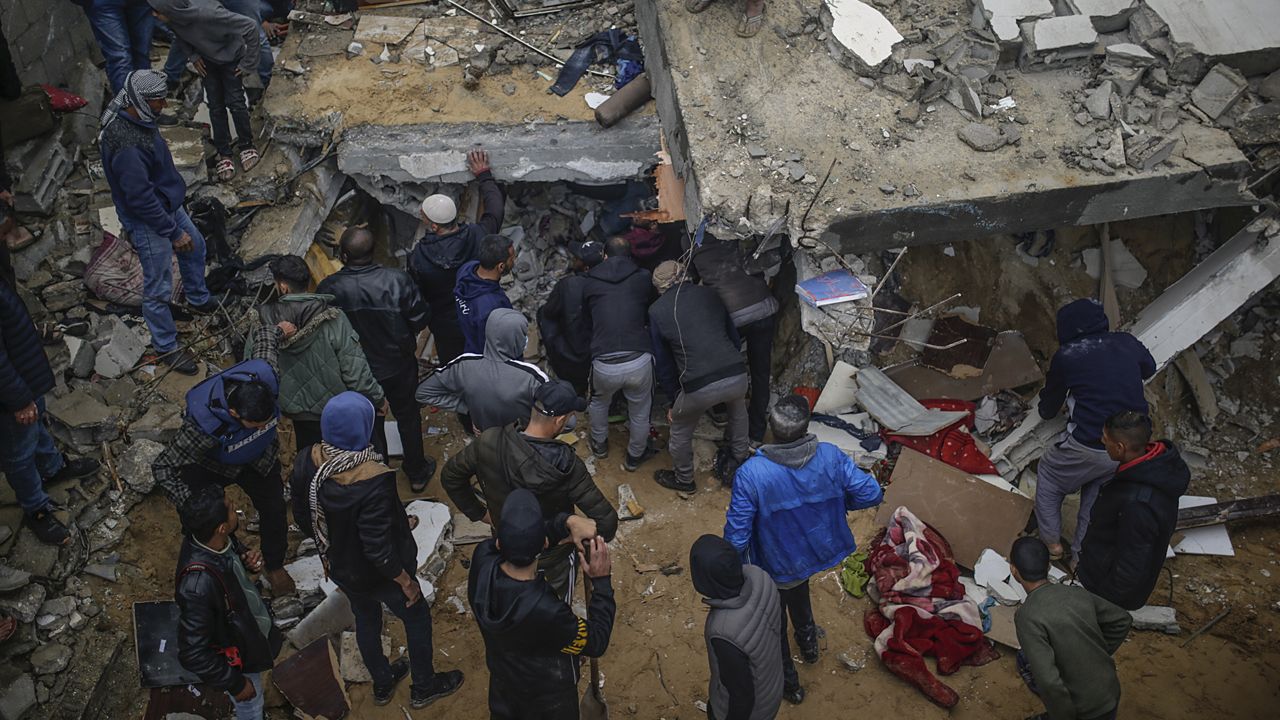Gazze'de son durum... Havadan yardım faciayla sonuçlandı CANLI—Gazze'de son durum... Gıda konvoyunu vuran İsrail'den günler sonra ilk açıklama - 1. Resim