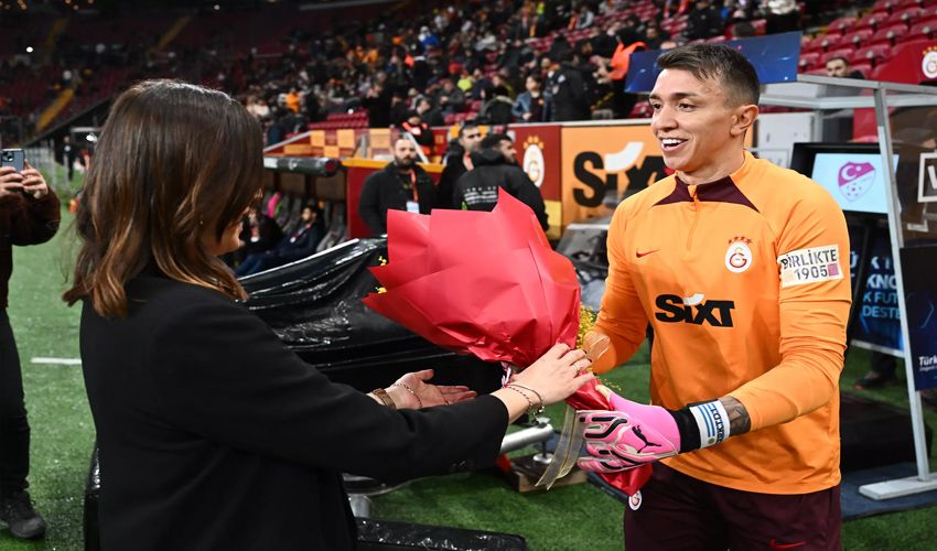 Galatasaray evinde Rizespor’a 6 attı! Hat-trick yapan Kerem Demirbay jeneriklik gollerle yıldızlaştı - 2. Resim