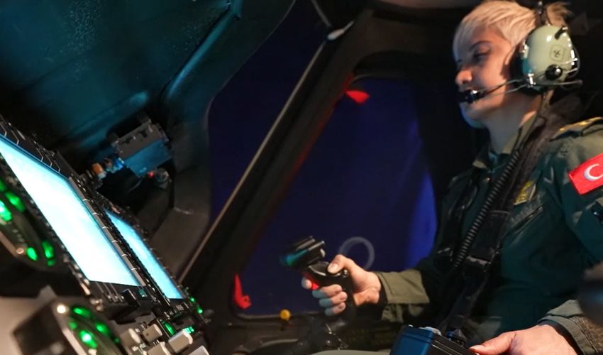 G&ouml;ky&uuml;z&uuml;n&uuml;n &ccedil;elik kanatları: T&uuml;rk kadınının g&uuml;c&uuml;n&uuml; semalara taşıyorlar - 3. Resim