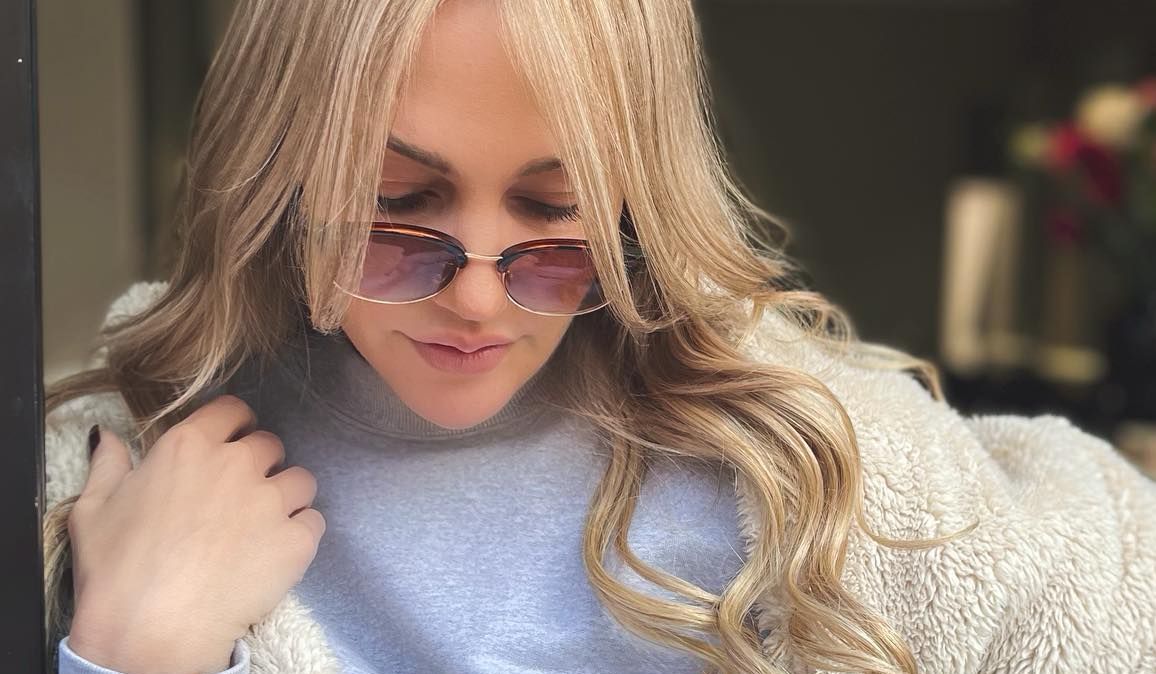 Meryem Uzerli’nin yeni imajı: Saçlarını sapsarı yaptı, ilk yorum Filiz Akın’dan geldi Meryem Uzerli’nin yeni imajı: Saçlarını sapsarı yaptı, ilk yorum Filiz Akın’dan geldi - 3. Resim