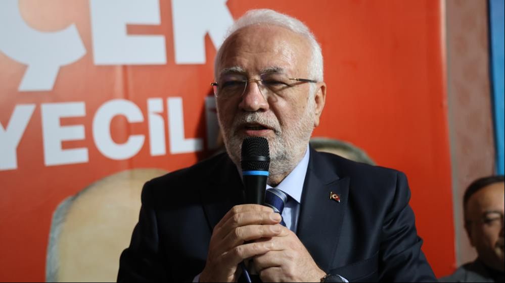 Erdoğan, 'bu son seçimim' demişti... AK Partili Elitaş, Anayasa'yı işaret etti Erdoğan, 'bu son seçimim' demişti... AK Partili Elitaş, Anayasa'ya işaret etti - 2. Resim