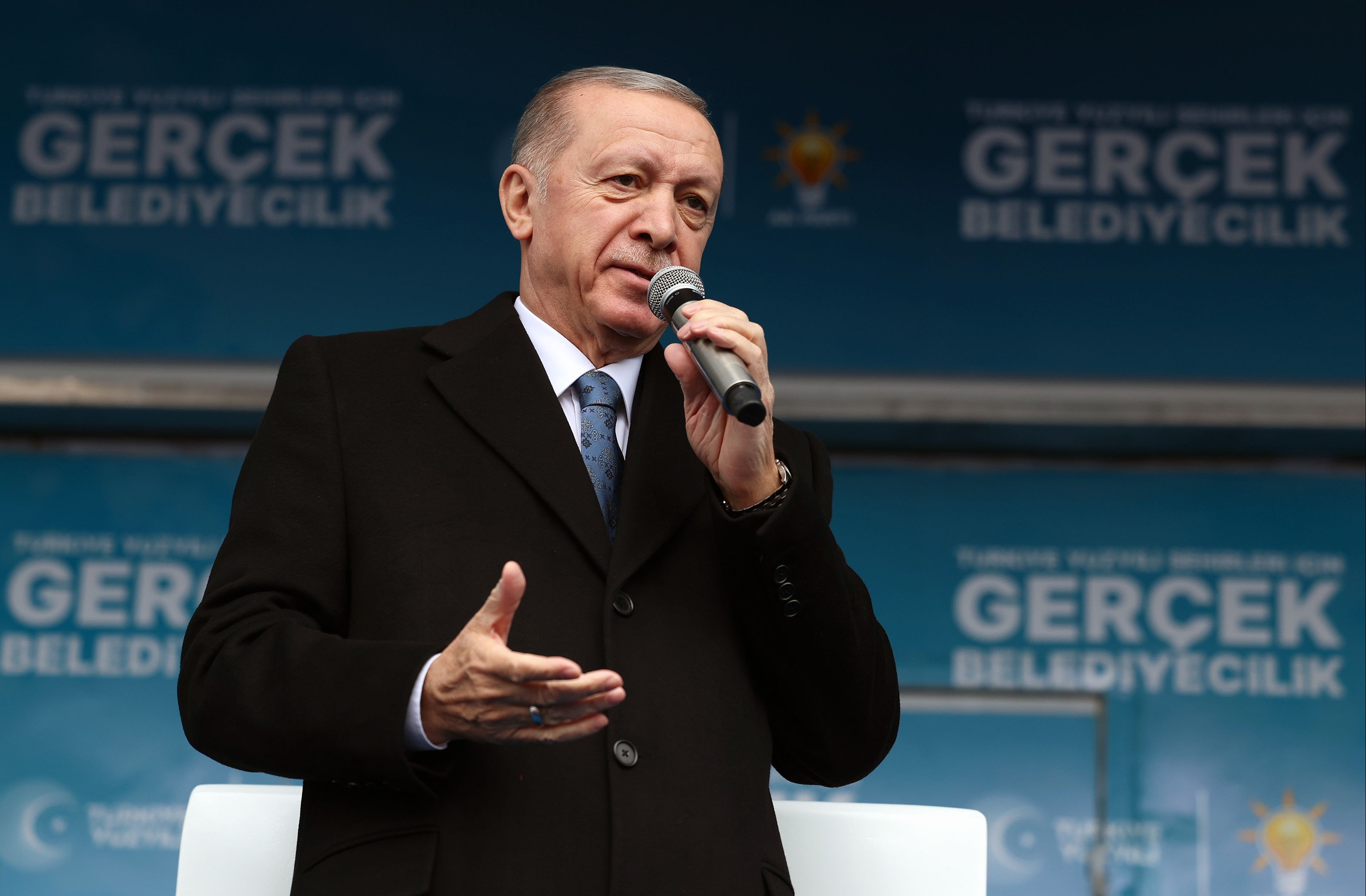 Erdoğan'dan Şanlıurfa'da CHP'li belediyelere sert eleştiriler: Şehirlerimizi geriye götürdüler Erdoğan'dan Şanlıurfa'da CHP'li belediyelere sert eleştiriler: Şehirlerimizi geriye götürdüler - 4. Resim