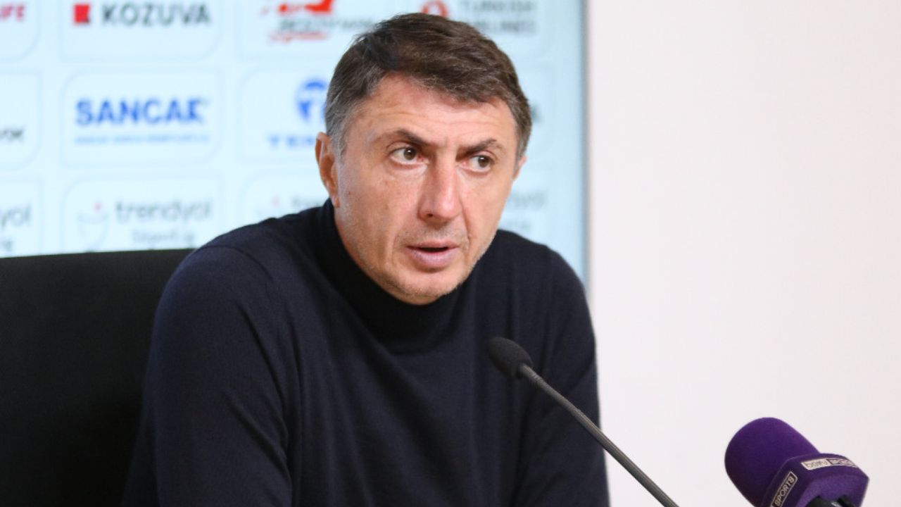 Fatih Karagümrük Teknik Direktörü Şota Arveladze görevinden istifa etti Fatih Karagümrük Teknik Direktörü Şota Arveladze görevinden istifa etti - 1. Resim