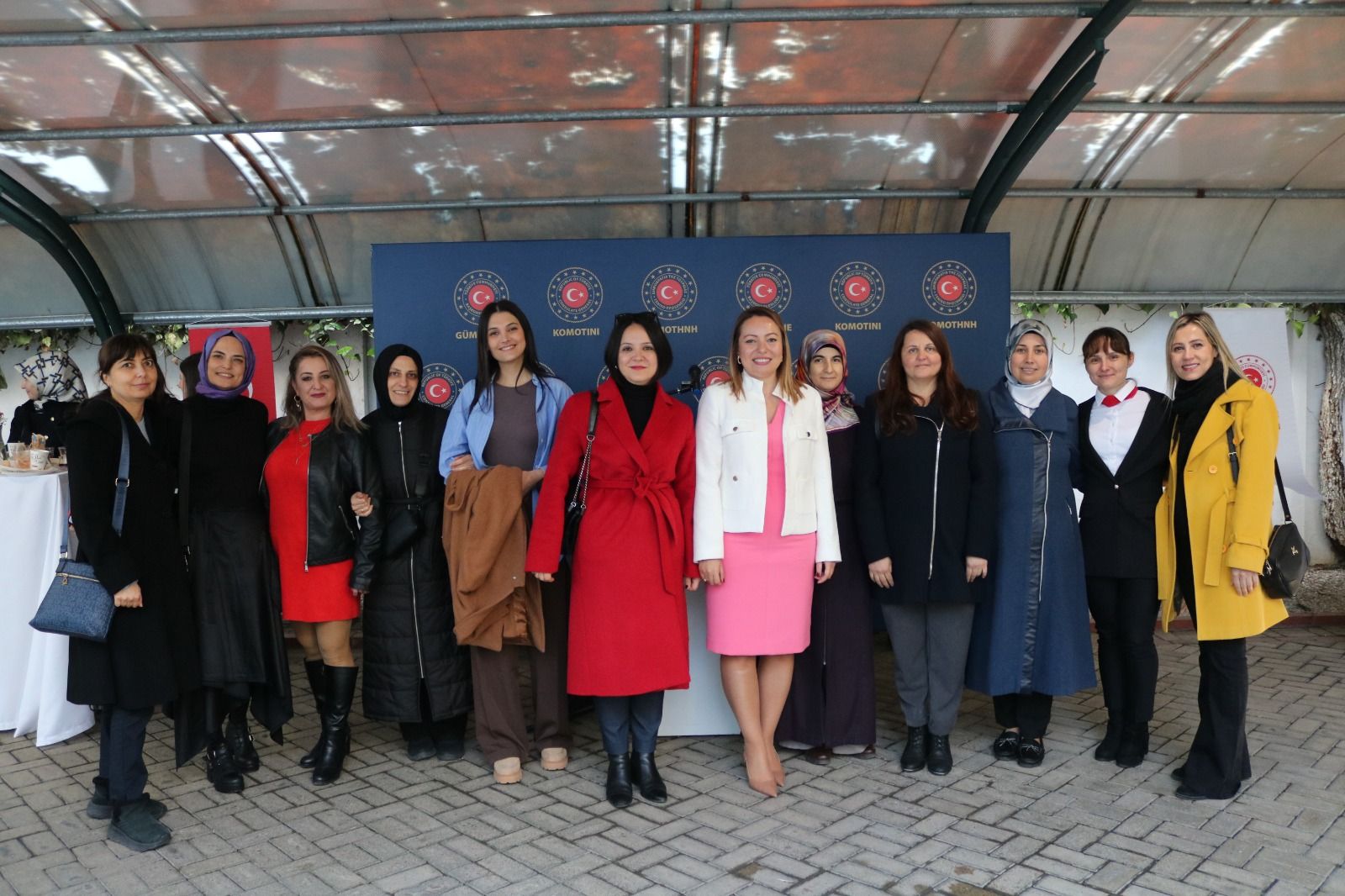 Gümülcine'deki Türk Başkonsolosu, Dünya Kadınlar Günü'nde kültürler arasında köprü kuruyor - 3. Resim