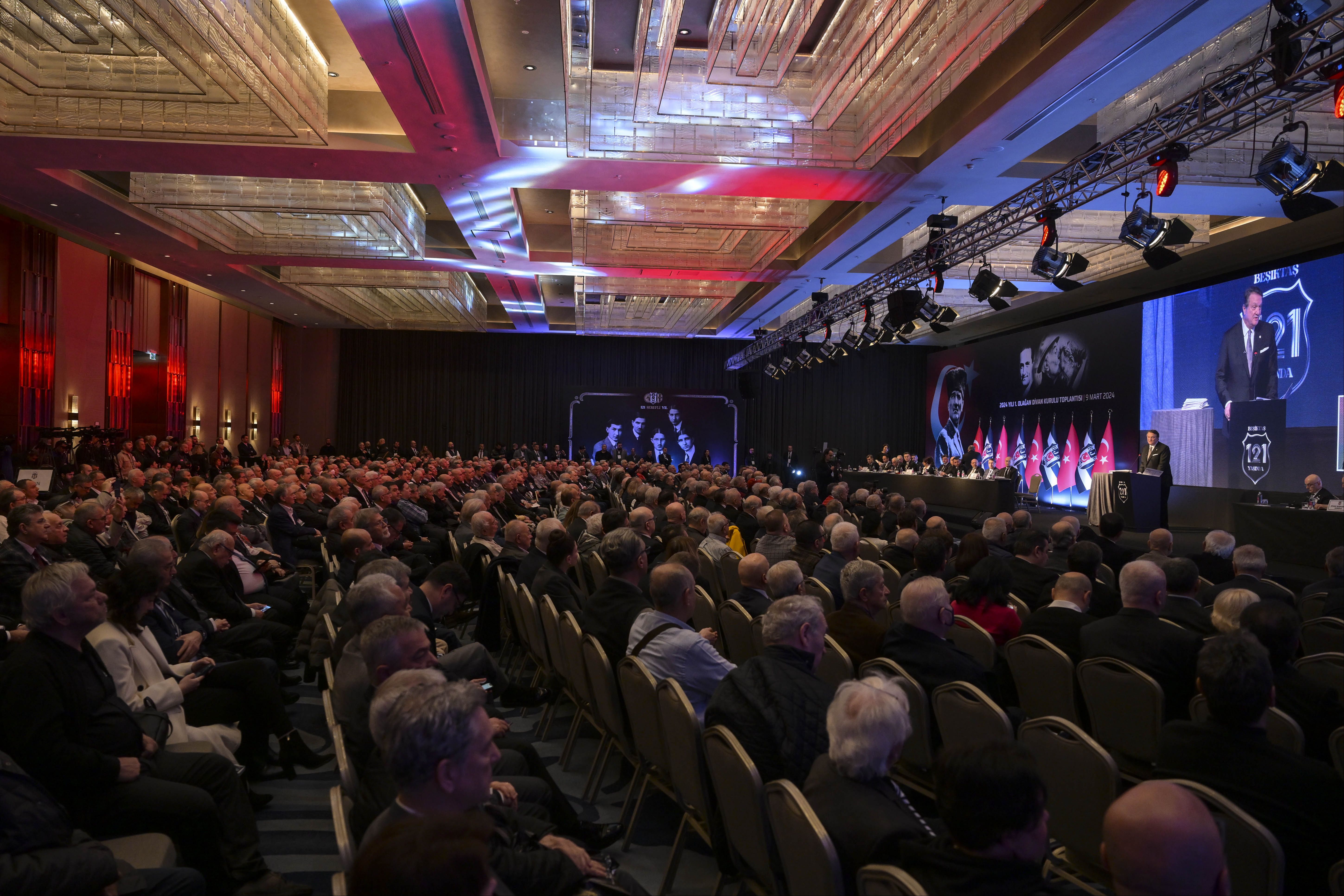 Hasan Arat, Ahmet Nur Çebi yönetimine salladı: Beşiktaş'a çökmüşler, tapuları perişan edilmiş - 1. Resim