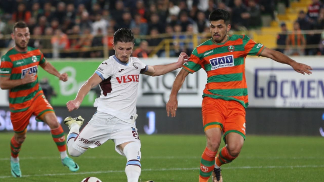 Trabzonspor, Karagümrük'ü konuk ediyor! Karşılaşmanın ilk 11'leri belli oldu - 1. Resim