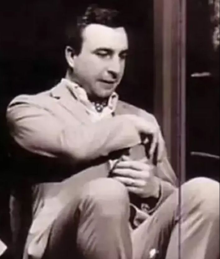 “Vücuduma iyi bakarım” diyen Arka Sokaklar’ın Rıza Baba’sı gençlik fotoğrafıyla sosyal medyayı salladı “Vücuduma iyi bakarım” diyen Arka Sokaklar’ın Rıza Baba’sı gençlik fotoğrafıyla sosyal medyayı salladı - 3. Resim