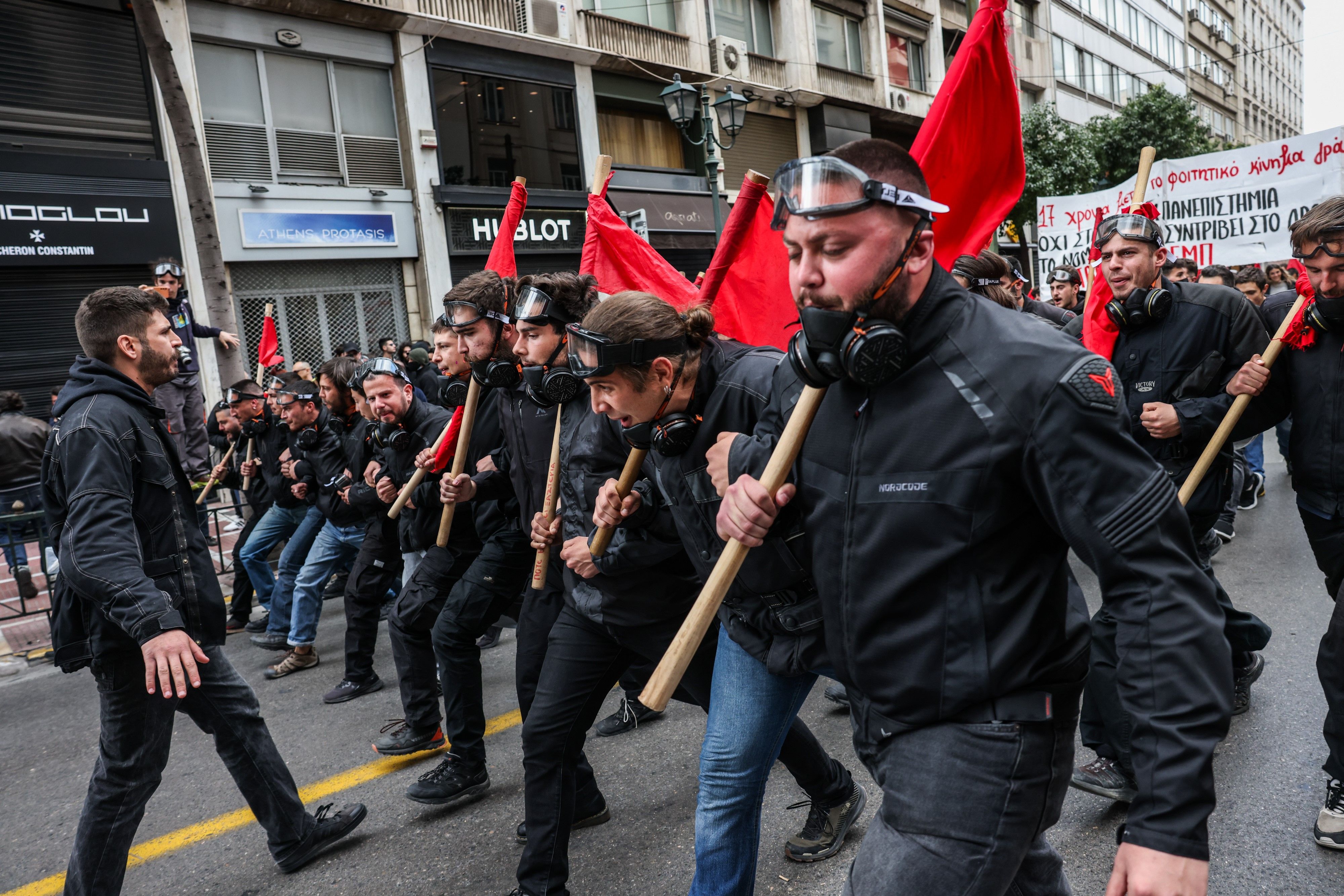 Yunanistan'dan ülkeyi sokağa döken 'özel üniversite yasası'na onay Yunanistan'dan ülkeyi sokağa döken 'özel üniversite yasası'na onay - 3. Resim