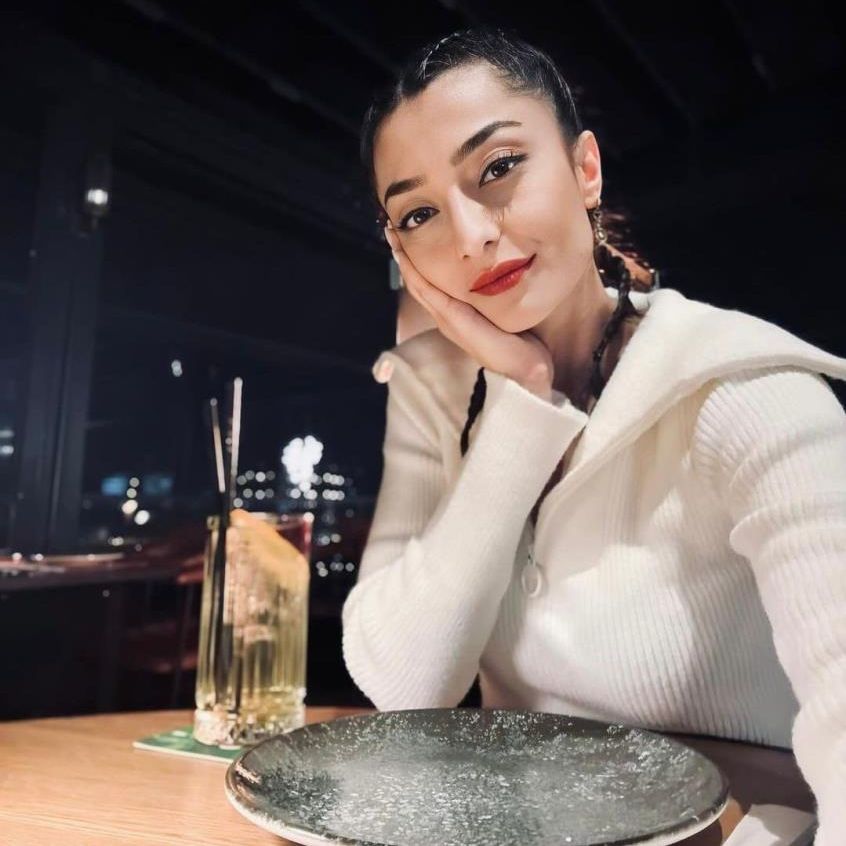 Bu acının tarifi yok! Kızının gelinliğini ateşe verdi, 'Hepinize ders olsun' dedi Bu acının tarifi yok! Kızının gelinliğini ateşe verdi, 'Hepinize ders olsun' dedi - 2. Resim