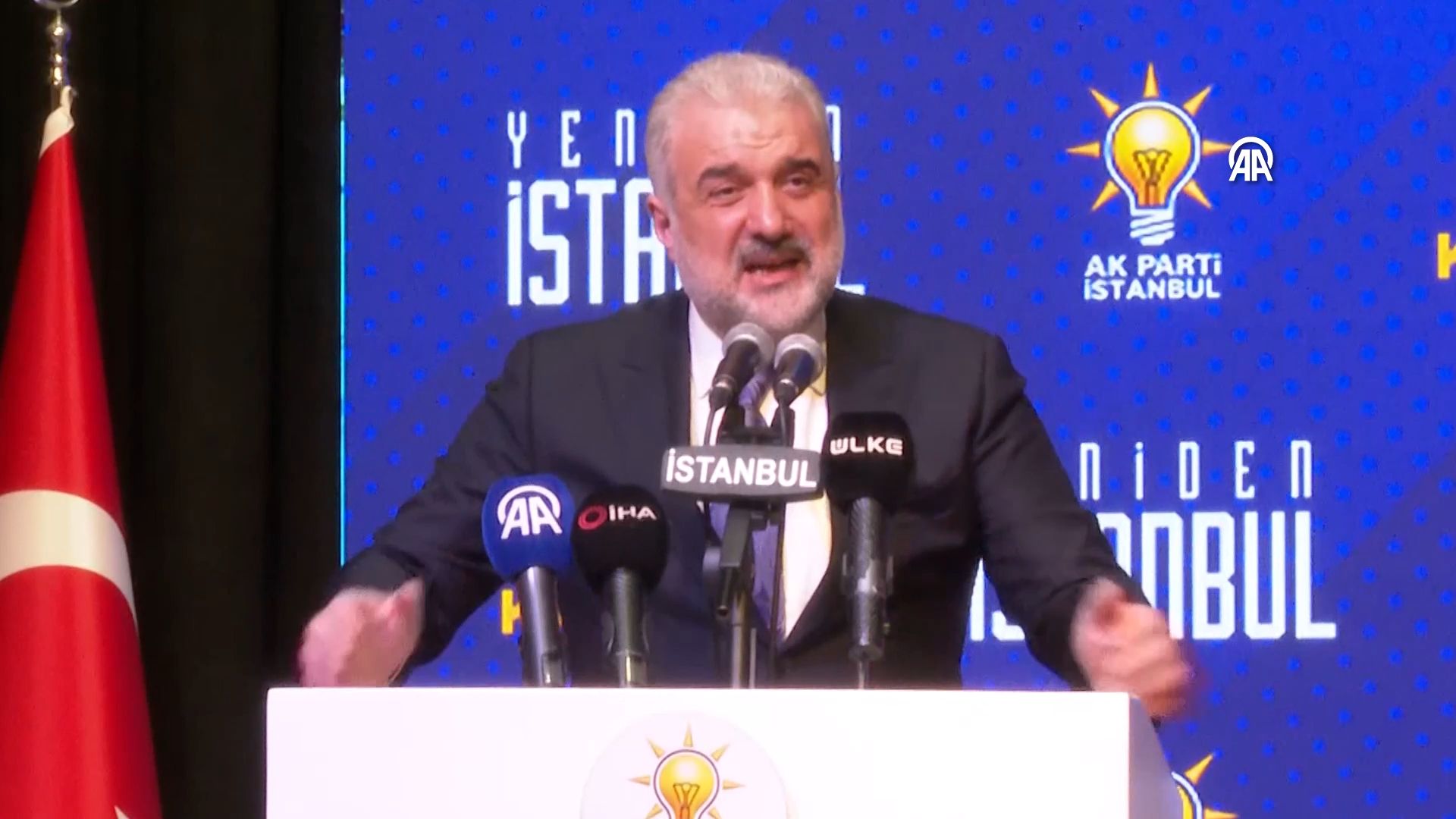 Farklı partilerden AK Parti'ye katıldılar... 1000 yeni üye için rozet takma töreni - 1. Resim