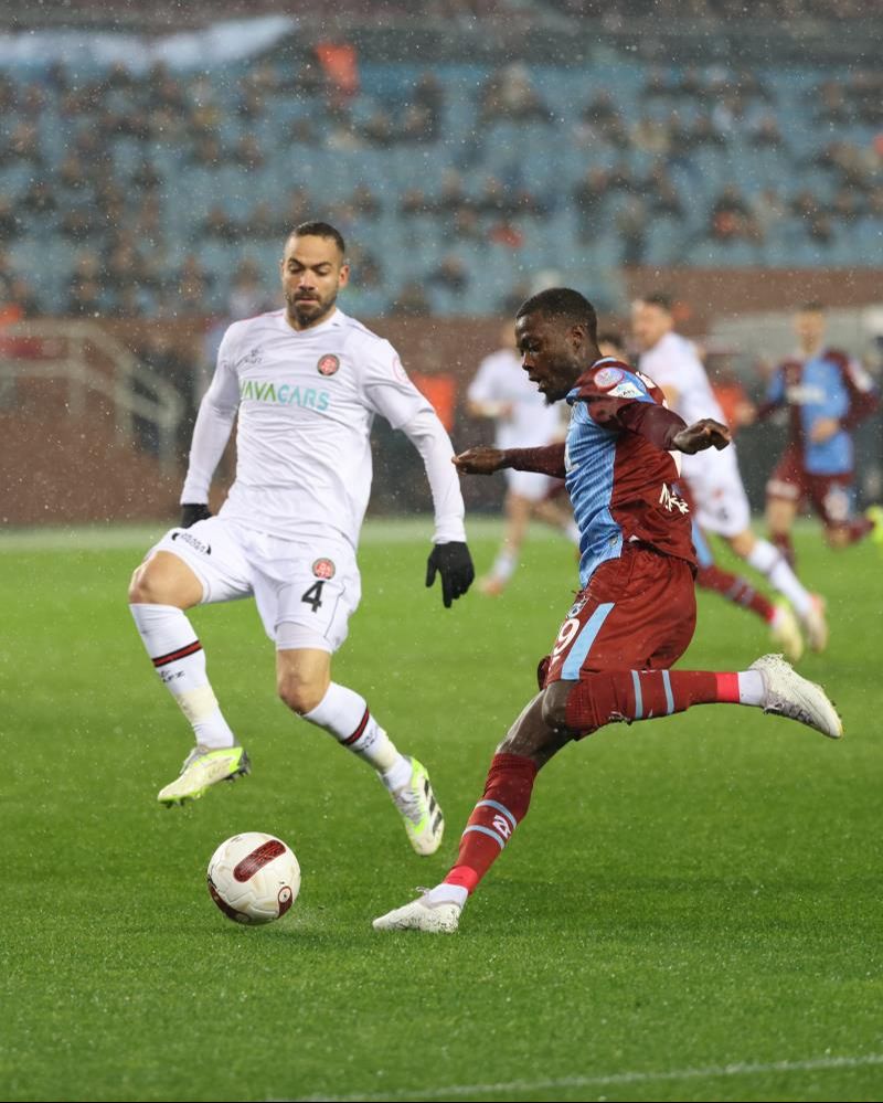 Fırtına fena vurdu! Trabzonspor, geriye düştüğü maçta Şota’nın takımı Karagümrük’ü dağıttı Fırtına fena vurdu! Trabzonspor, geriye düştüğü maçta Şota’nın takımı Karagümrük’ü dağıttı - 4. Resim